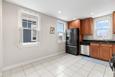 5090 Washington St unit 2, West Roxbury, MA 02132 - photo 3