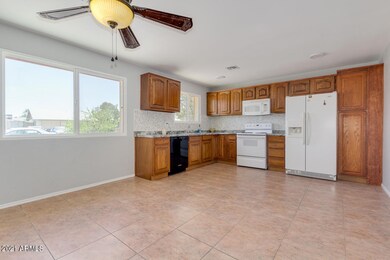 8216 W Piccadilly Rd, Phoenix, AZ 85033 - photo 4