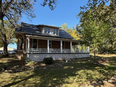 135 S 8th St, Mammoth Spring, AR 72554 - photo 4