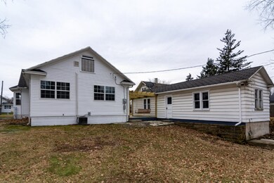 1347 Oak St-5