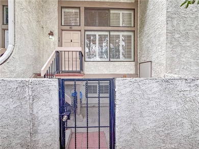 20224 Sherman Way unit 14, Winnetka, CA 91306 - photo 2