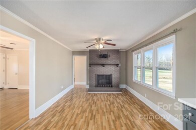 389 Brookview Rd, Statesville, NC 28625 - photo 3