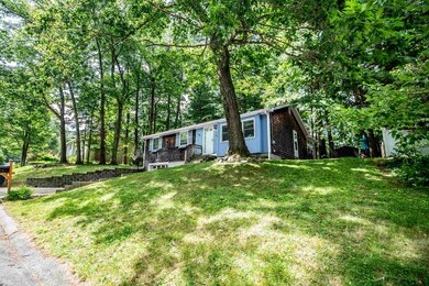 65 Robin Hood Rd, Nashua, NH 03062 - photo 2