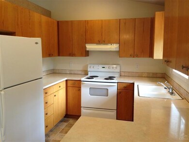 60931 Garnet St, Bend, OR 97702 - photo 3