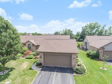 4904 Lone Oak Ct unit 25, Ann Arbor, MI 48108 - photo 2