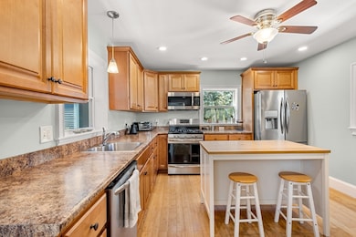 20 Planters St, Salem, MA 01970 - photo 5