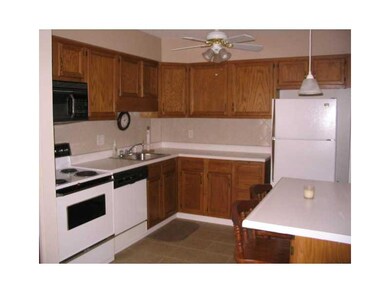 Kitchen. Equipped kitchen, Refrierator,stove,micro