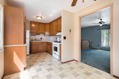 4132 Litchfield Dr, Dorr, MI 49323 - photo 2