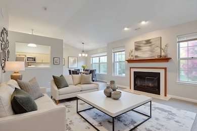 543 Grosse Pointe Cir unit 103, Vernon Hills, IL 60061 - photo 4