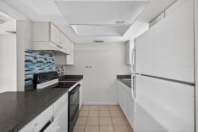 9525 Fieldview Cir unit C, Thonotosassa, FL 33592 - photo 5