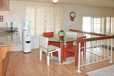 Breakfast Bar & Breakfast Nook