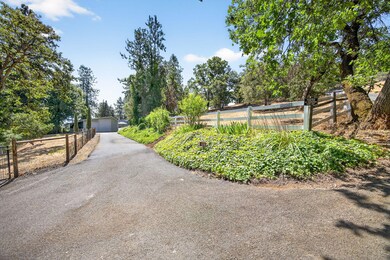 3157 Old Stage Rd, Central Point, OR 97502 - photo 6