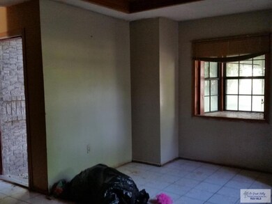 1002 Dove St, Alamo, TX 78516 - photo 4