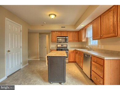 631 Frederick St, Reading, PA 19608 - photo 7