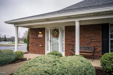 8424 Aspen Glen Way unit 8424, Louisville, KY 40228 - photo 3