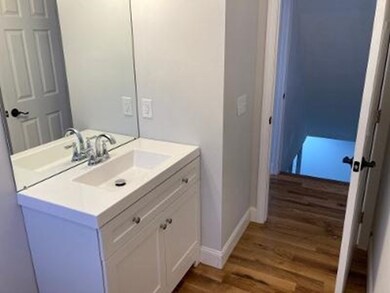 198 Middle St unit 200, Springfield, MA 01104 - photo 4