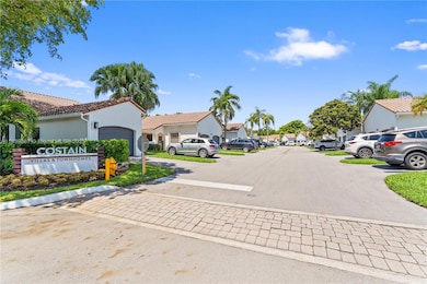 21200 Harbor Way unit 11811, Miami, FL 33180 - photo 4