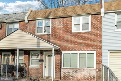 209 Glen Cove Rd, Darby, PA 19023 - photo 2