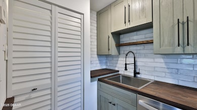 601 Robin Rd Unit A-7