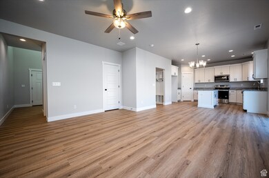 1357 N 450 W unit 50, Perry, UT 84302 - photo 6