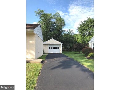 1820 Carson Dr, Norristown, PA 19403 - photo 2