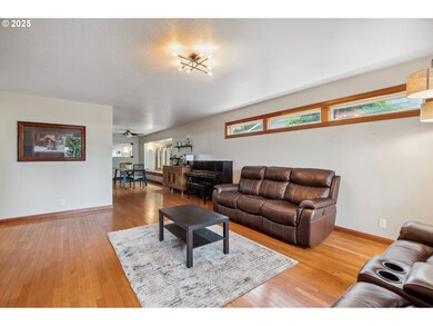 2220 17th Ave, Forest Grove, OR 97116 - photo 4