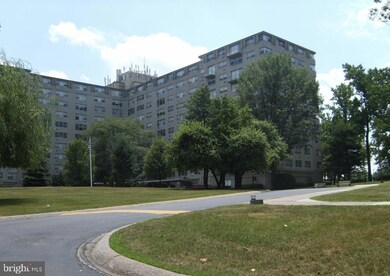 Radnor House unit 613, Bryn Mawr, PA 19010 - photo 2