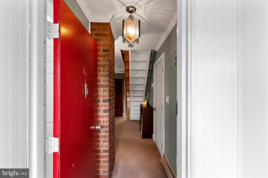 16 Roundwood Ln, Levittown, PA 19055 - photo 4