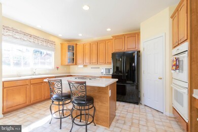 208 E Skyline Dr, Purcellville, VA 20132 - photo 2