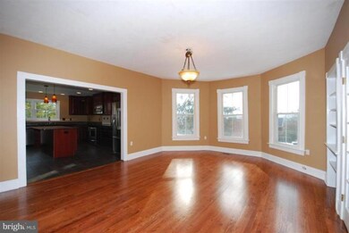 354 Lee St, Strasburg, VA 22657 - photo 5