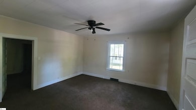 16 Lander St, Williamston, SC 29697 - photo 4