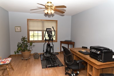 1518 Jodi Ct, Morris, IL 60450 - photo 3