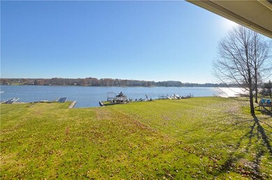 Ideal location on the lake with beautiful views fr