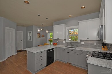 1695 NW John Fremont St, Bend, OR 97701 - photo 7