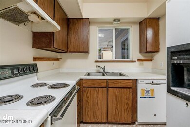 31-Kitchen_MAX0434-Edit