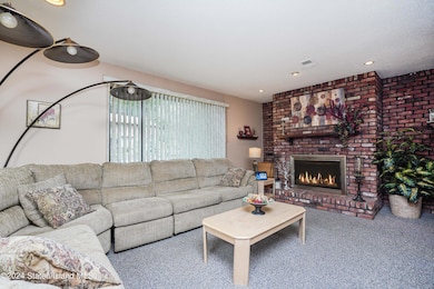 87 Stone Ln unit 118, Staten Island, NY 10314 - photo 5