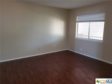 1120 N King St unit 205, Seguin, TX 78155 - photo 4