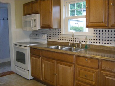 15 Nelson St, North Adams, MA 01247 - photo 3