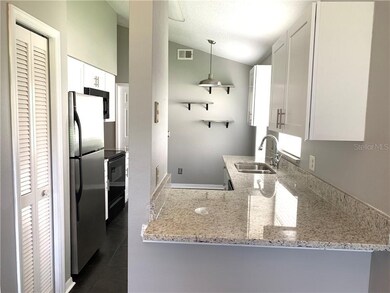 Kitchen with breakfast bar
