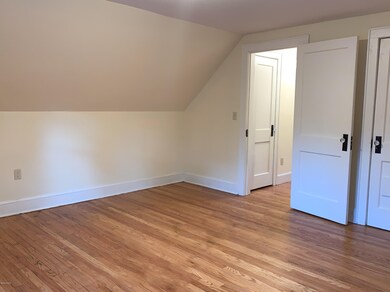 11 Rhode Island Ave, Pittsfield, MA 01201 - photo 6