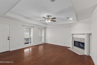 7-web-or-mls-203 Edgewater Branch-7