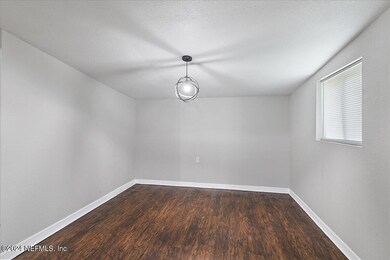 06-Dining Room