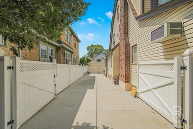 38-22 Clearview Expy, Flushing, NY 11361 - photo 3