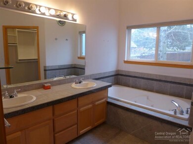 20080 Jessica Ct, Bend, OR 97702 - photo 7