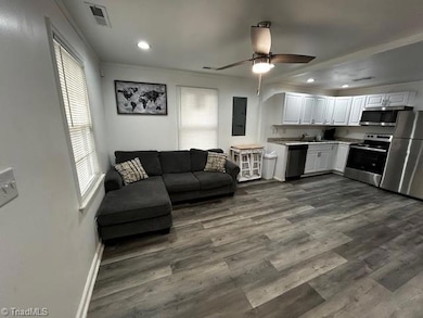 1004 Grace St unit A, High Point, NC 27260 - photo 2