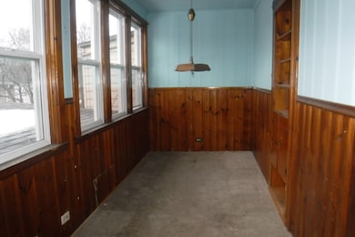 5250 W Wellington Ave, Chicago, IL 60641 - photo 4