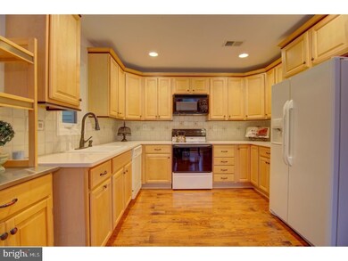 20 Gatehouse Ln, Doylestown, PA 18901 - photo 6