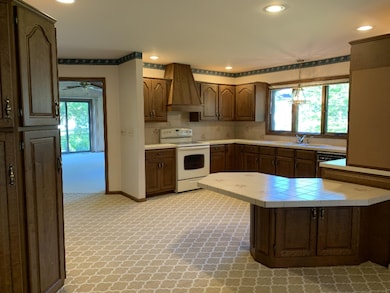 04 Kitchen