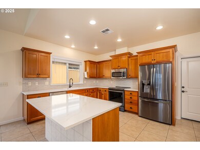 2039 Lake Shore Dr, Eugene, OR 97408 - photo 6