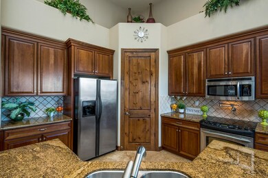 03- Kitchen